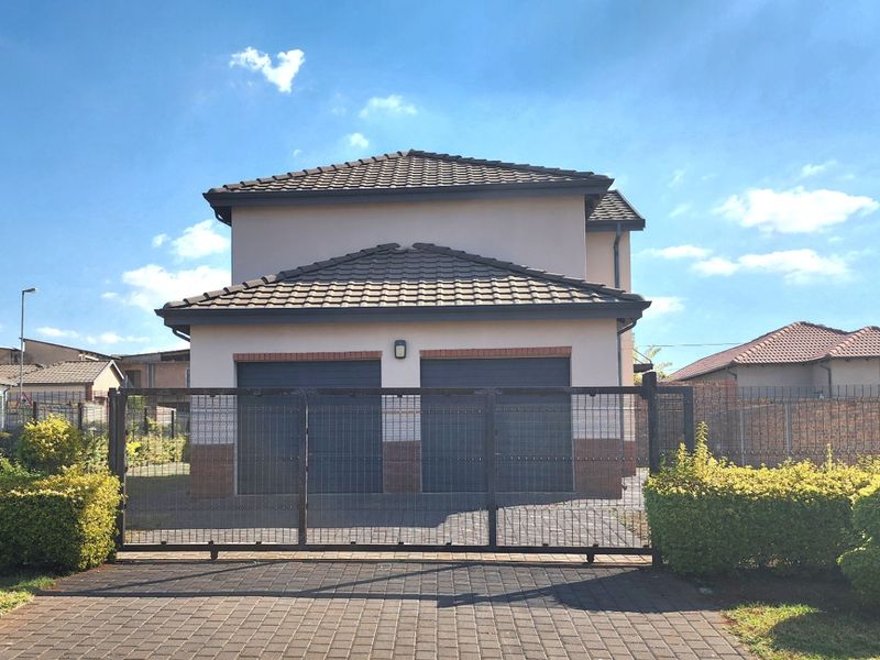 Cluster Rental Monthly In Midrand - Photo 1