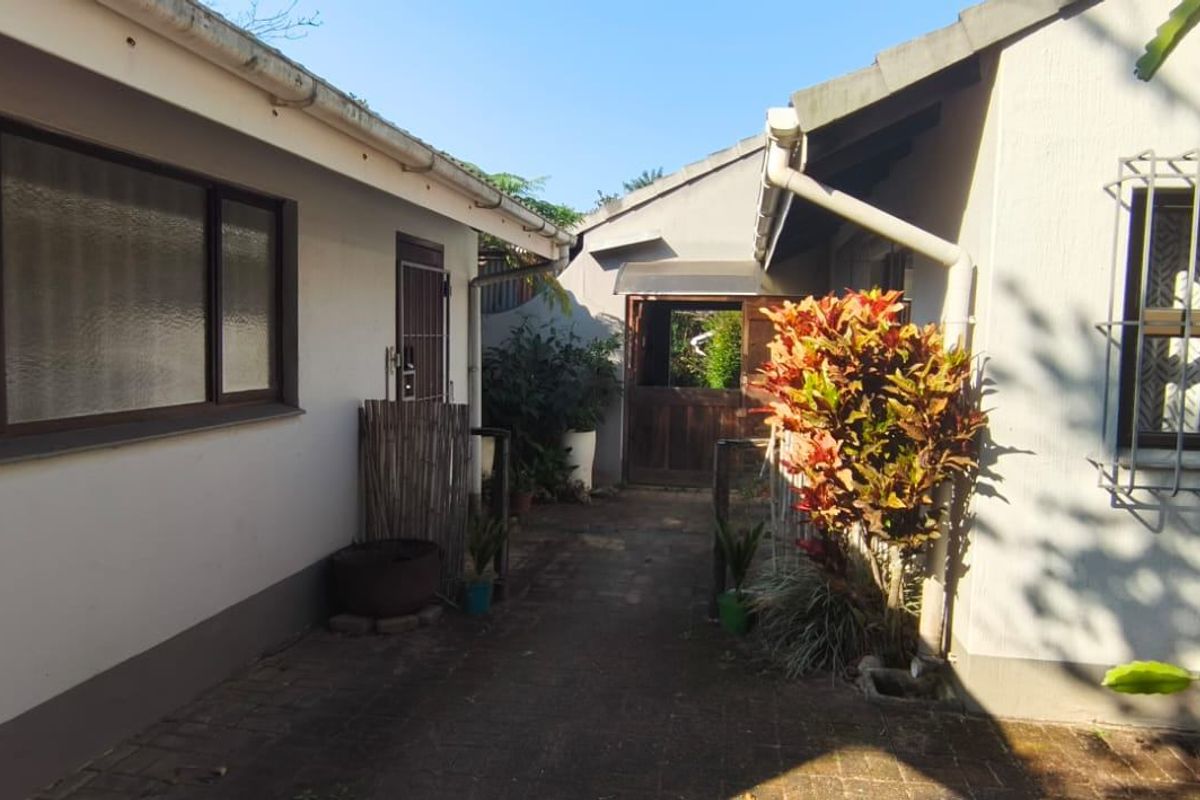 House For Sale In Port Edward - Photo 3