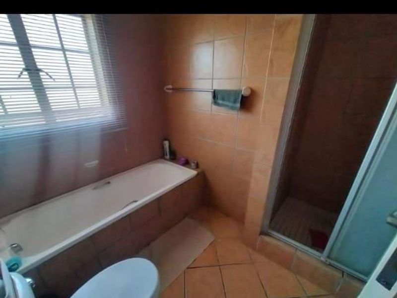 Apartment Rental Monthly In Akasia - Photo 5