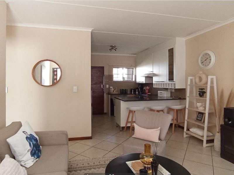 Apartment For Sale In Midrand - Photo 5