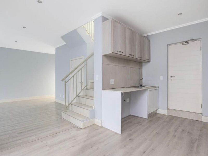 Townhouse Rental Monthly In Sandton - Photo 4