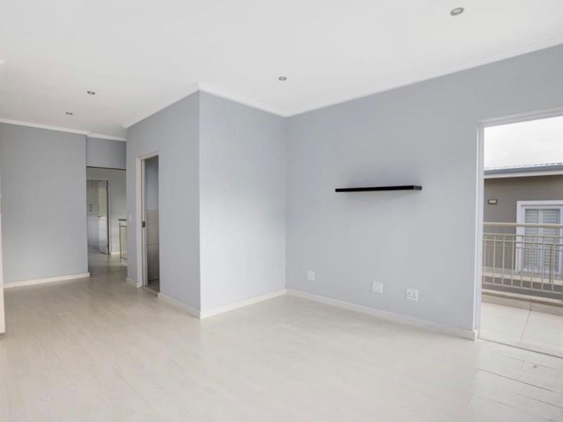 Townhouse Rental Monthly In Sandton - Photo 10