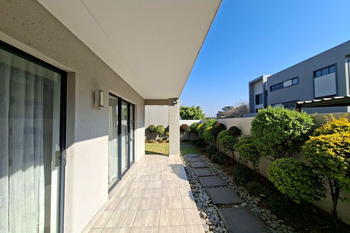 Apartment Rental Monthly In Sandton - Photo 2