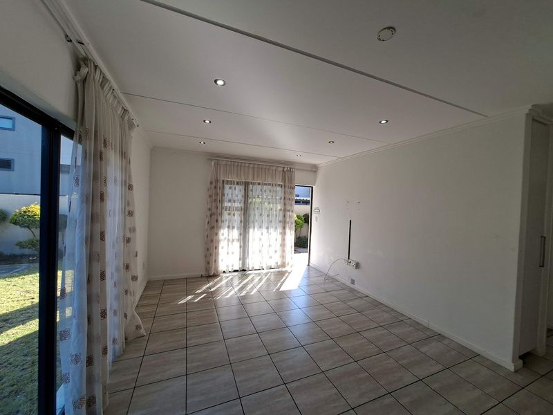 Apartment Rental Monthly In Sandton - Photo 7