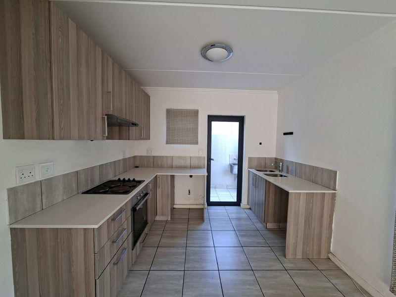 Apartment Rental Monthly In Sandton - Photo 8