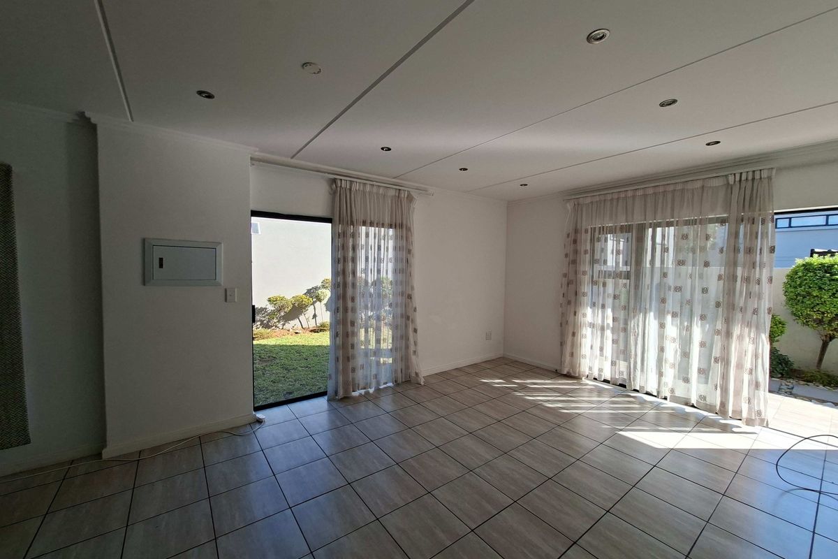 Apartment Rental Monthly In Sandton - Photo 5