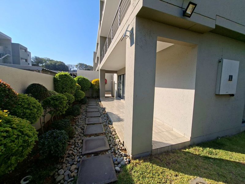 Apartment Rental Monthly In Sandton - Photo 1
