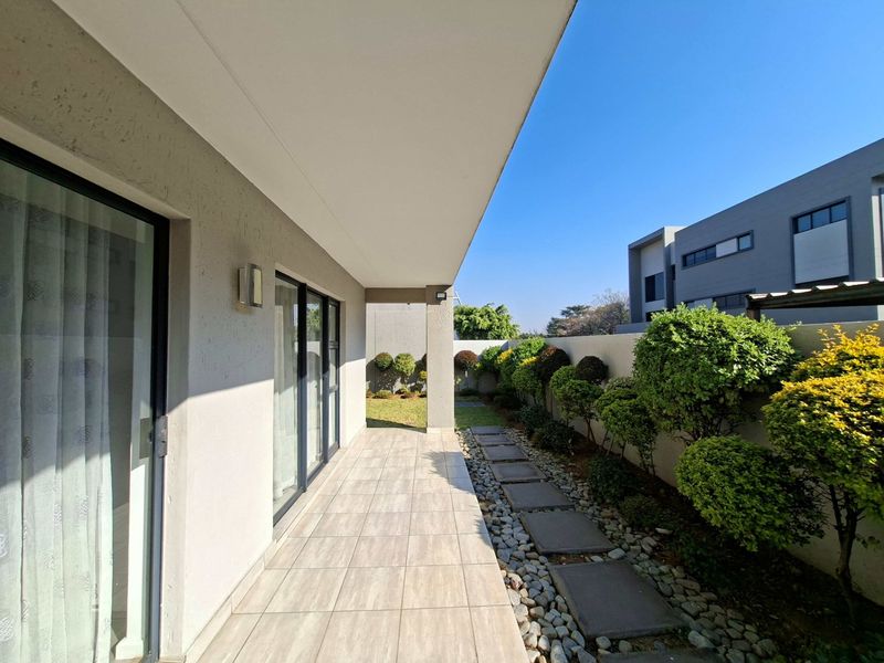 Apartment Rental Monthly In Sandton - Photo 2
