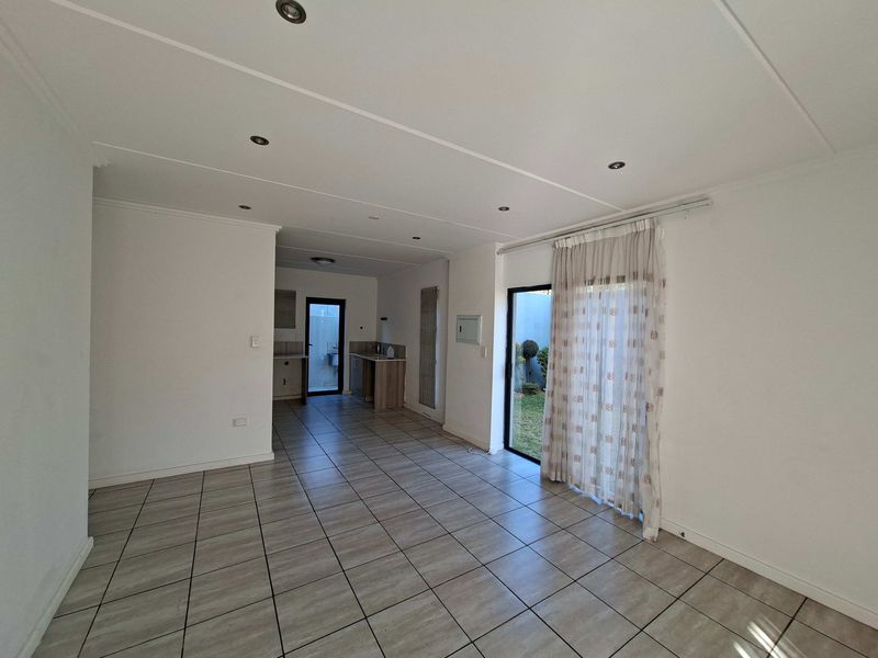 Apartment Rental Monthly In Sandton - Photo 4
