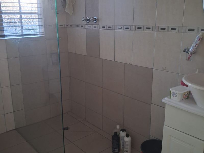 Townhouse For Sale In Kempton Park - Photo 7