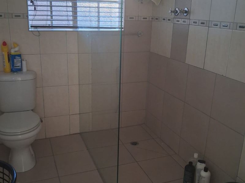 Townhouse For Sale In Kempton Park - Photo 5