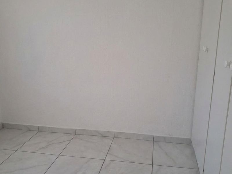 Townhouse For Sale In Kempton Park - Photo 4
