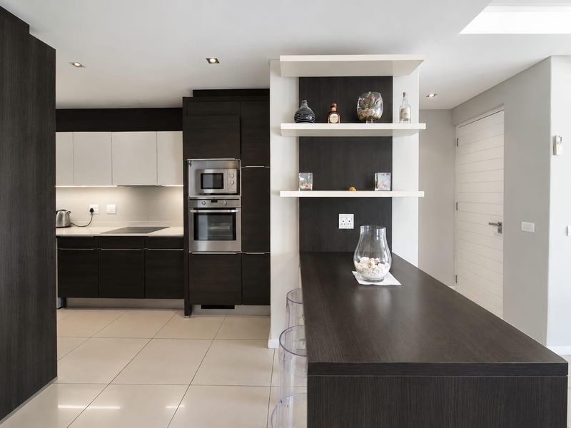 Apartment Rental Monthly In Milnerton - Photo 4