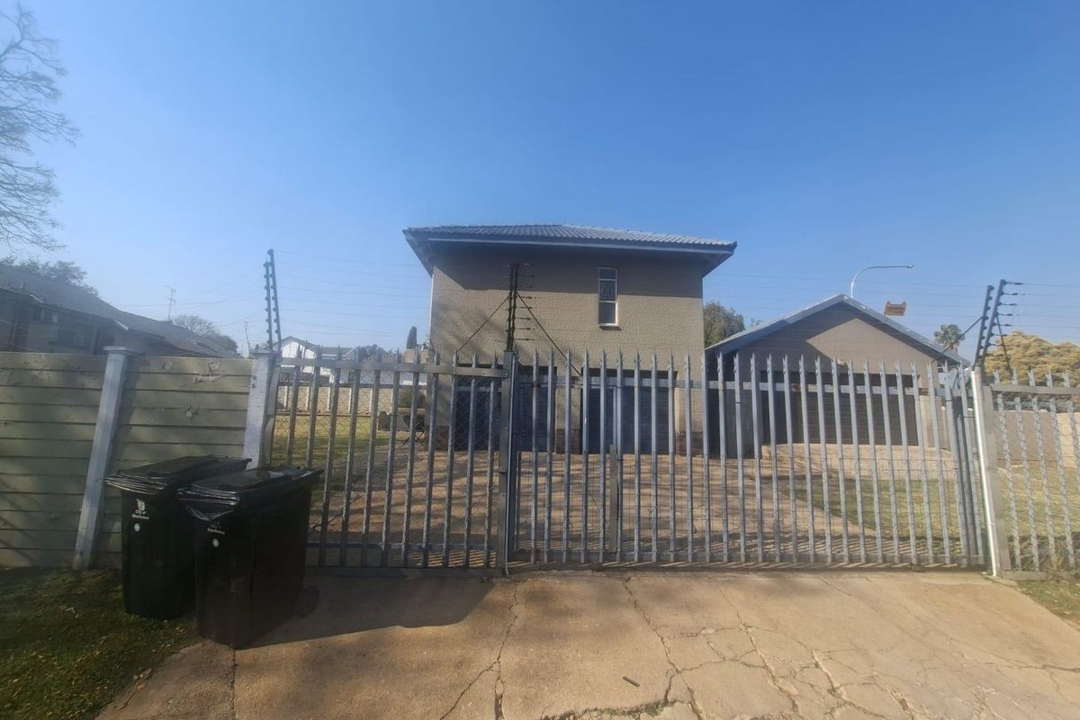 House Rental Monthly In Edenvale - Photo 2
