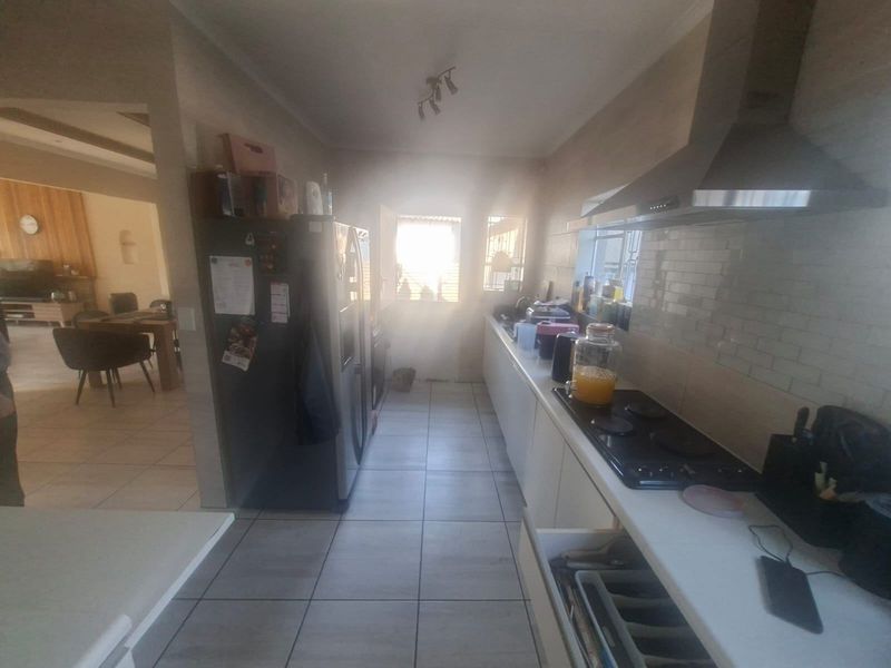 House Rental Monthly In Edenvale - Photo 9