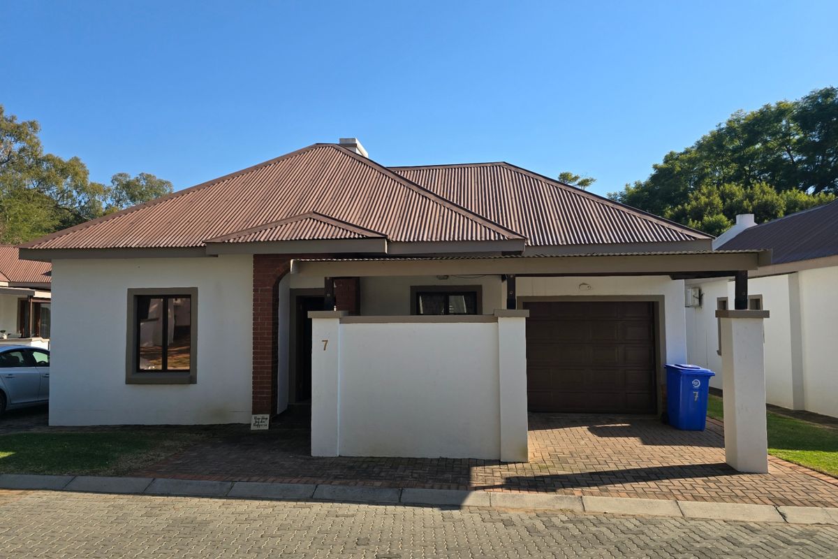 Townhouse For Sale In Cullinan - Photo 3