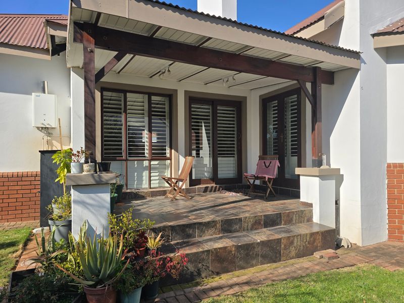 Townhouse For Sale In Cullinan - Photo 2