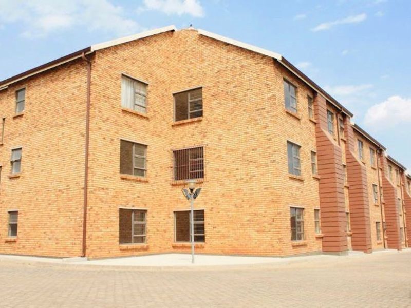 Apartment Rental Monthly In Roodepoort - Photo 4