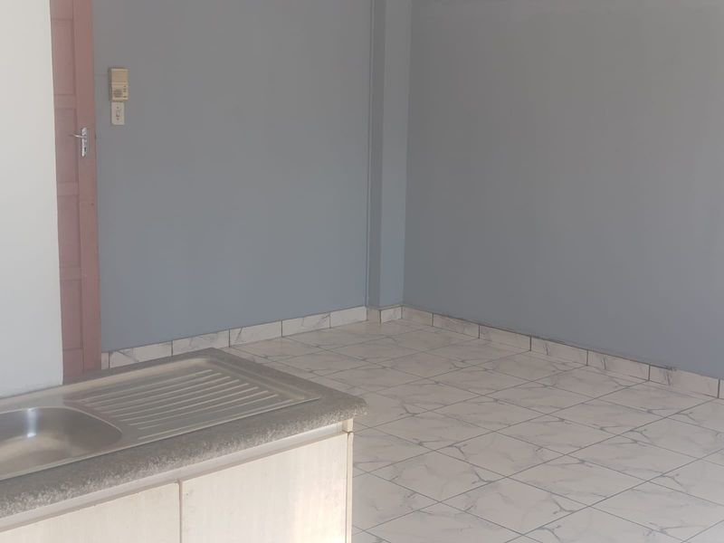 Apartment For Sale In Durban - Photo 2