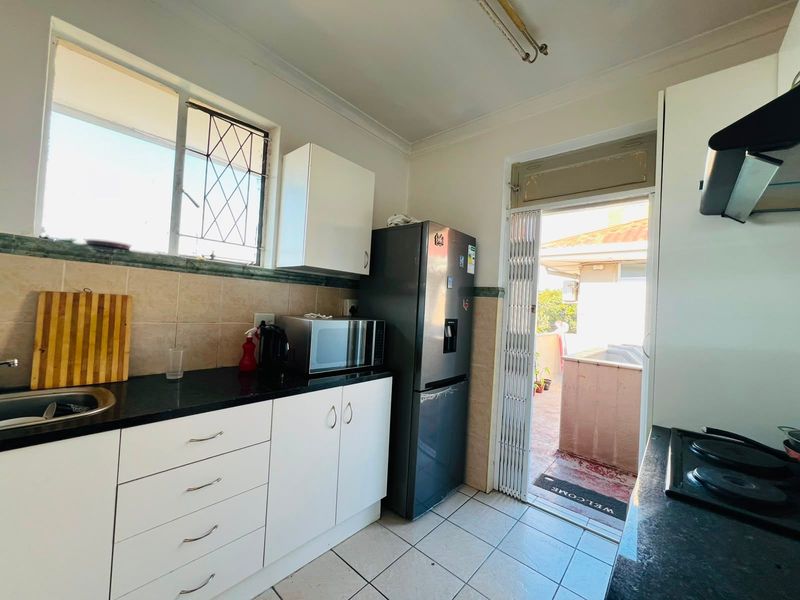 Apartment For Sale In Durban - Photo 3