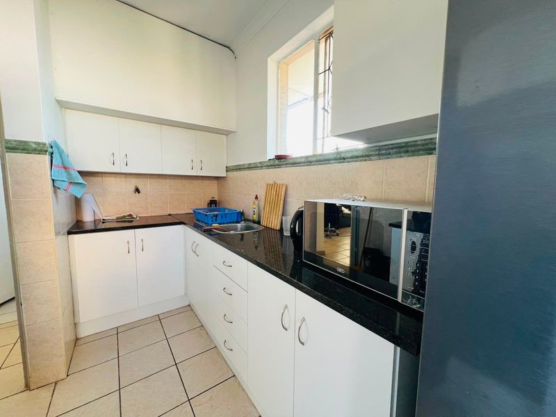 Apartment For Sale In Durban - Photo 2