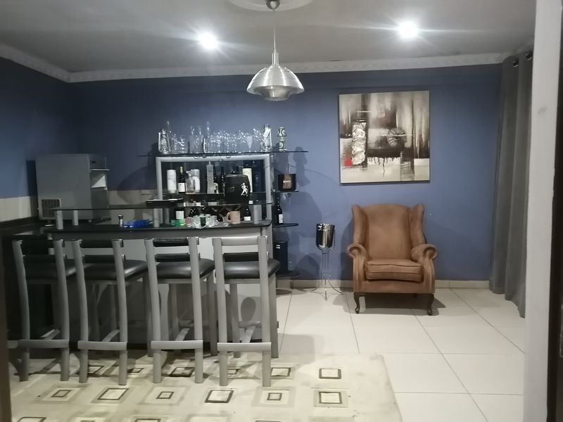 House For Sale In Johannesburg - Photo 8