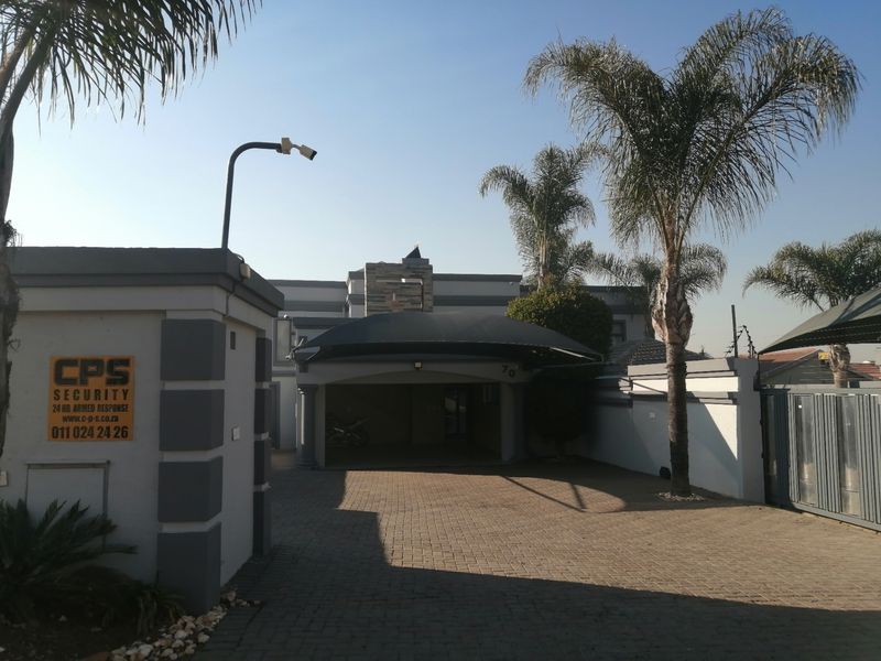 House For Sale In Johannesburg - Photo 2