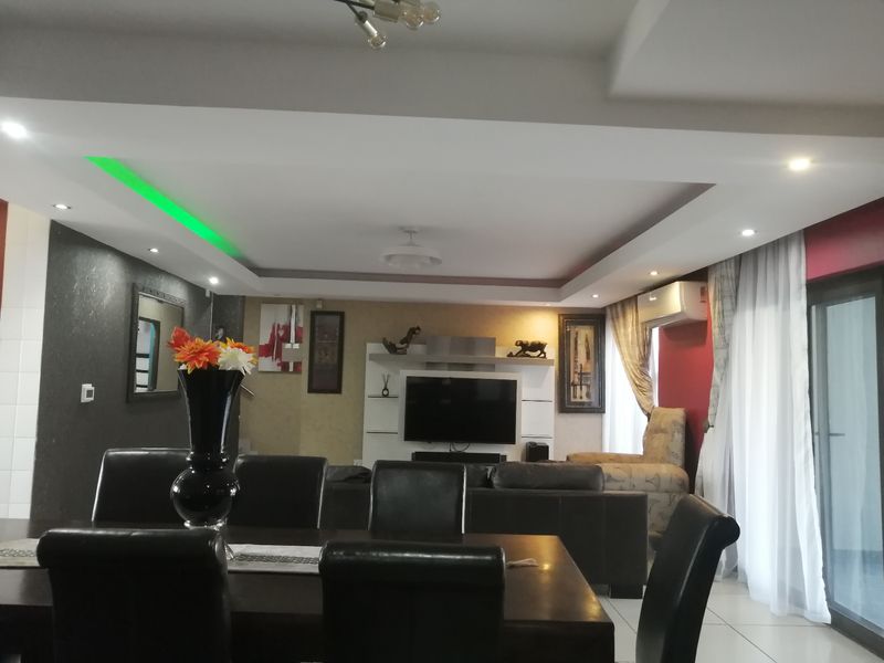 House For Sale In Johannesburg - Photo 10
