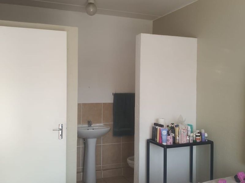Apartment For Sale In Boksburg - Photo 8
