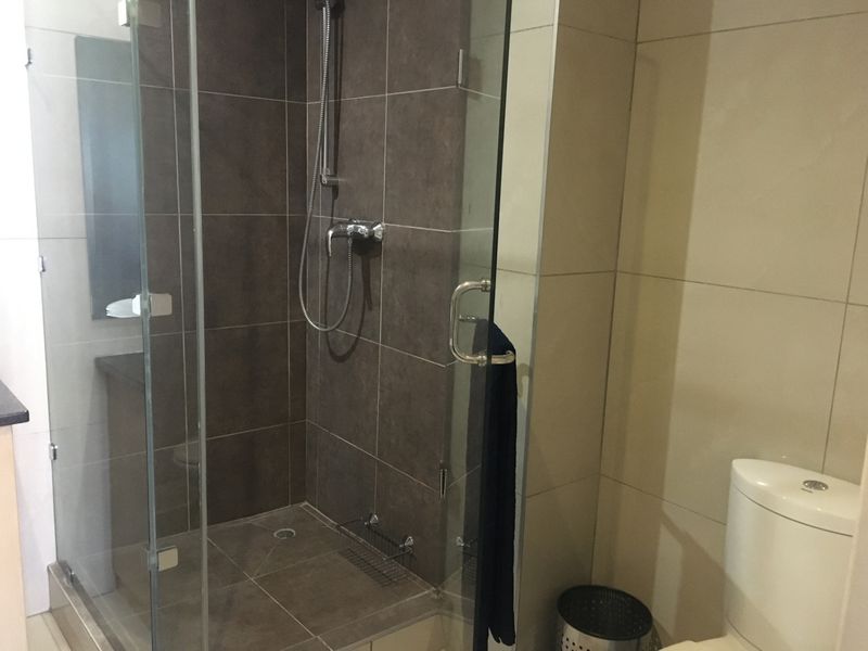 Apartment Rental Monthly In Sandton - Photo 10