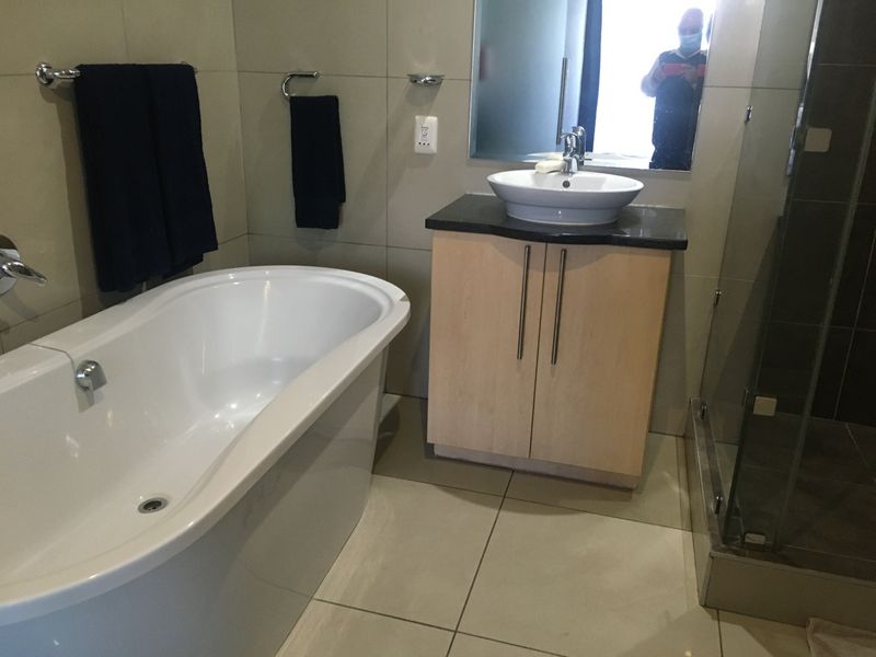 Apartment Rental Monthly In Sandton - Photo 8