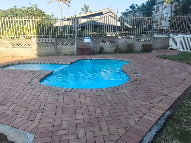 Apartment For Sale In Margate - Photo 3