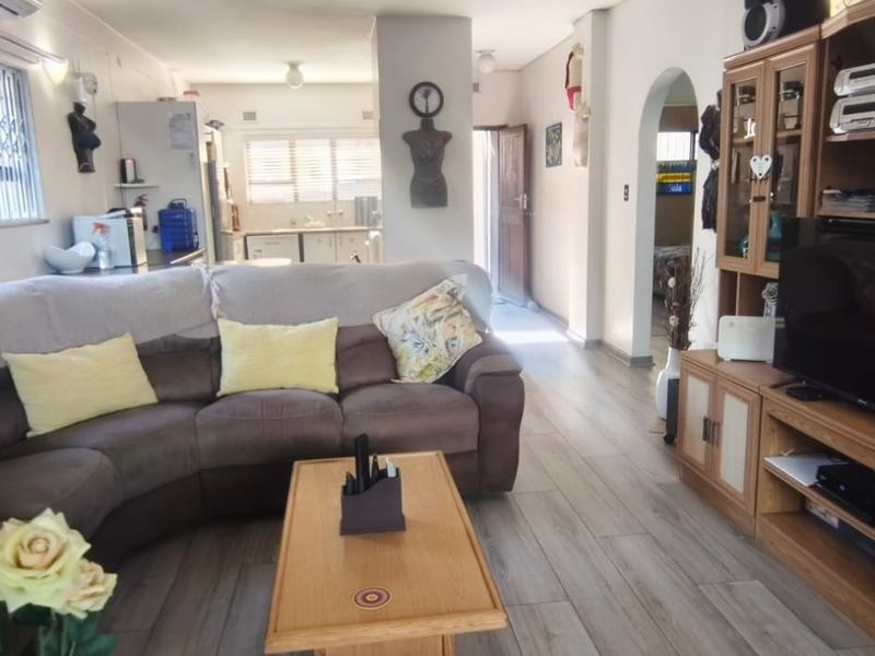 Apartment For Sale In Margate - Photo 7