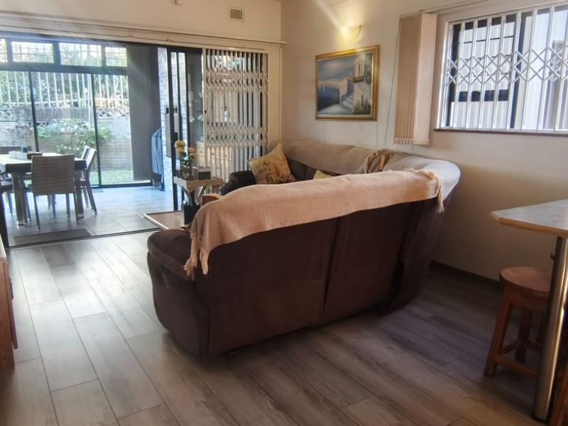 Apartment For Sale In Margate - Photo 6