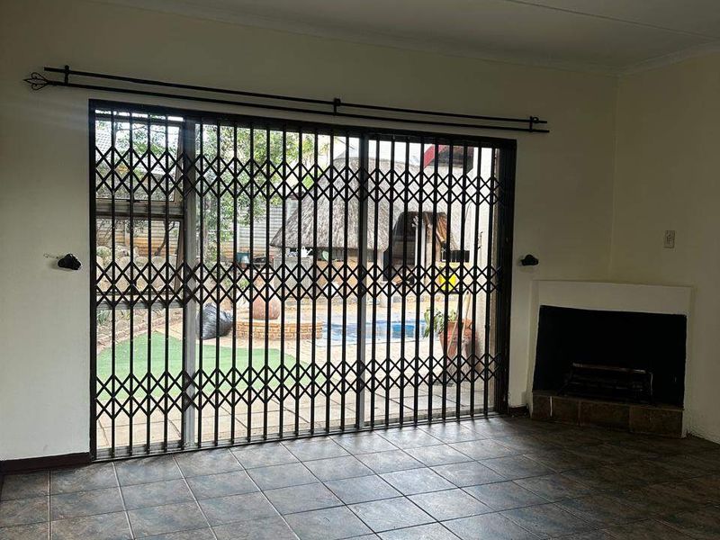 House Rental Monthly In Randburg - Photo 3