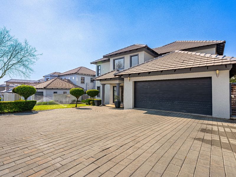 House For Sale In Centurion - Photo 2