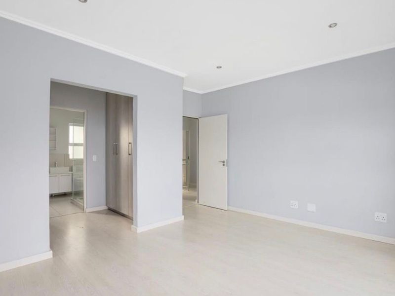 Townhouse For Sale In Sandton - Photo 10