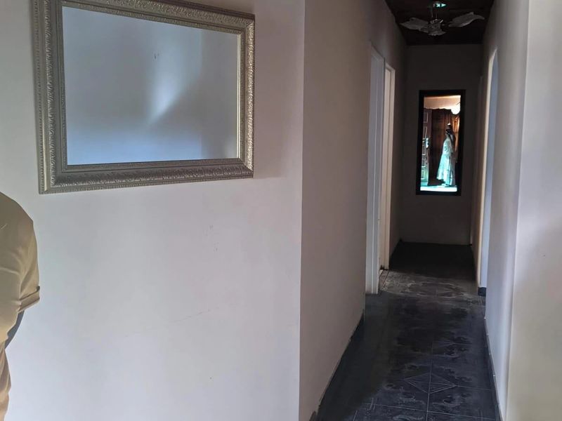 House For Sale In Khayelitsha - Photo 7