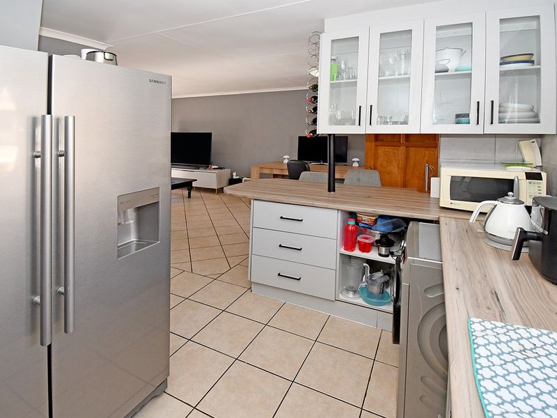 Townhouse For Sale In Midrand - Photo 6