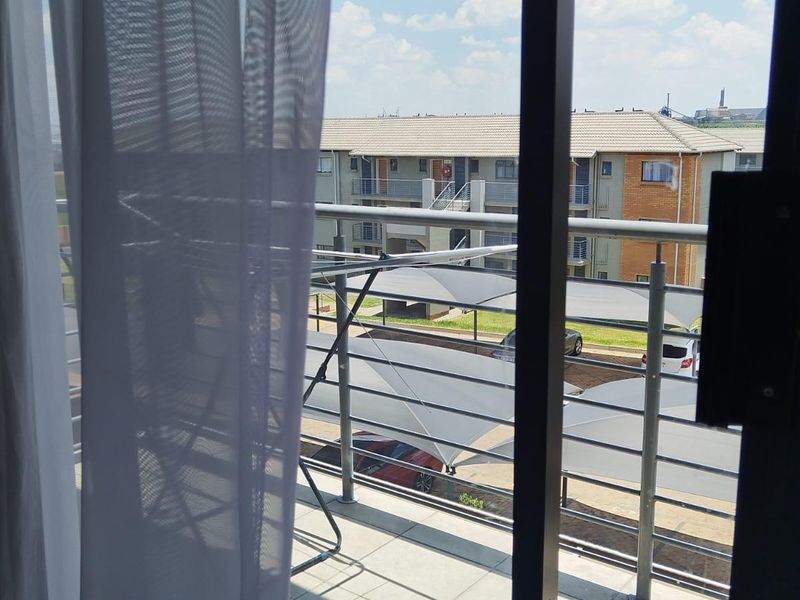 Apartment Rental Monthly In Kempton Park - Photo 9