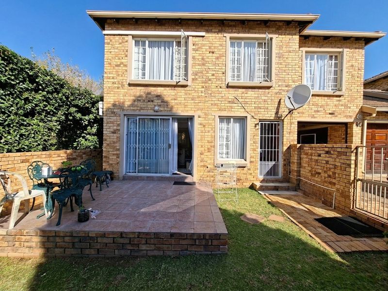 Townhouse For Sale In Randburg - Photo 1