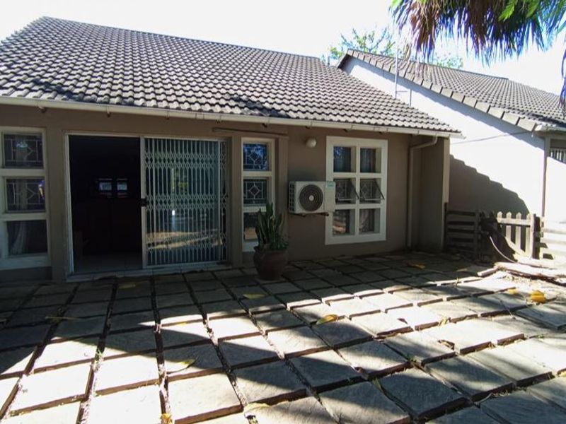 Townhouse For Sale In Durban - Photo 2