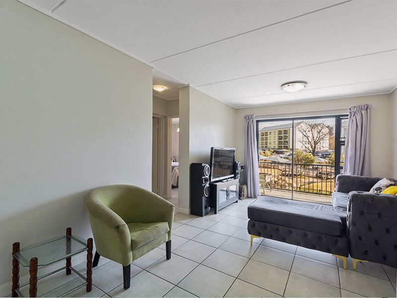 Apartment Rental Monthly In Sandton - Photo 6