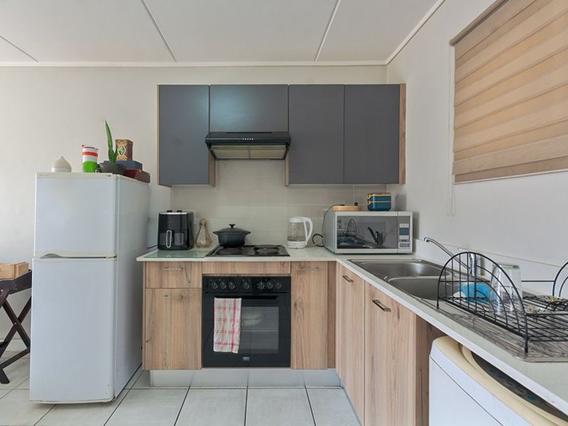Apartment Rental Monthly In Sandton - Photo 4
