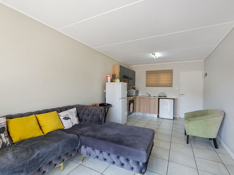 Apartment Rental Monthly In Sandton - Photo 7