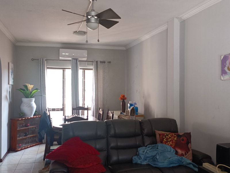 Townhouse For Sale In Durban - Photo 5