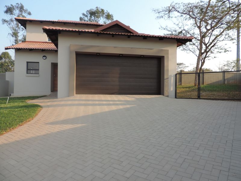 House For Sale In Tzaneen - Photo 2