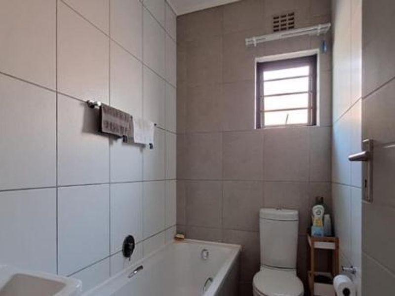 House For Sale In Alberton - Photo 4