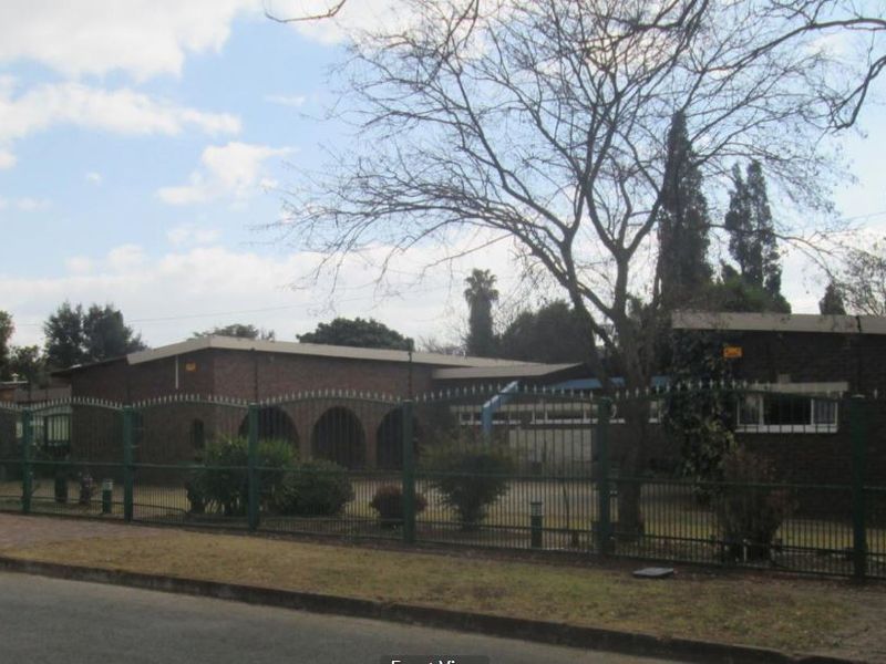 House For Sale In Boksburg - Photo 2