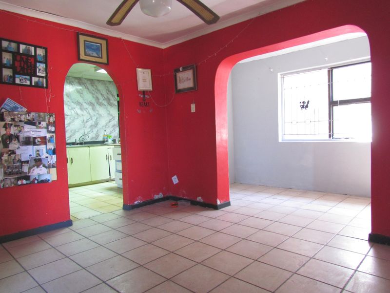 House For Sale In Port Elizabeth - Photo 3